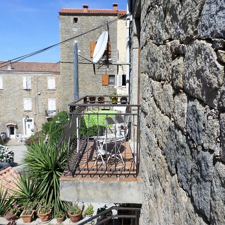 Appartement De Charme Entre Mer Et Montagne Sollacaro Bagian luar foto